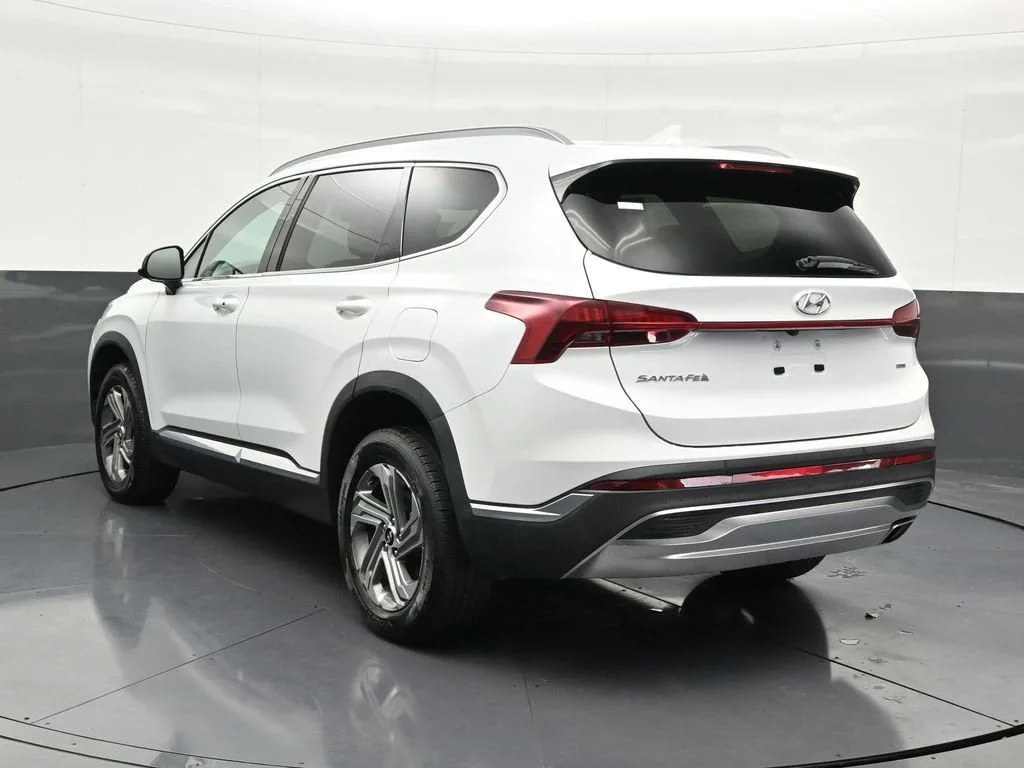 2021 Hyundai Santa Fe SEL photo 3