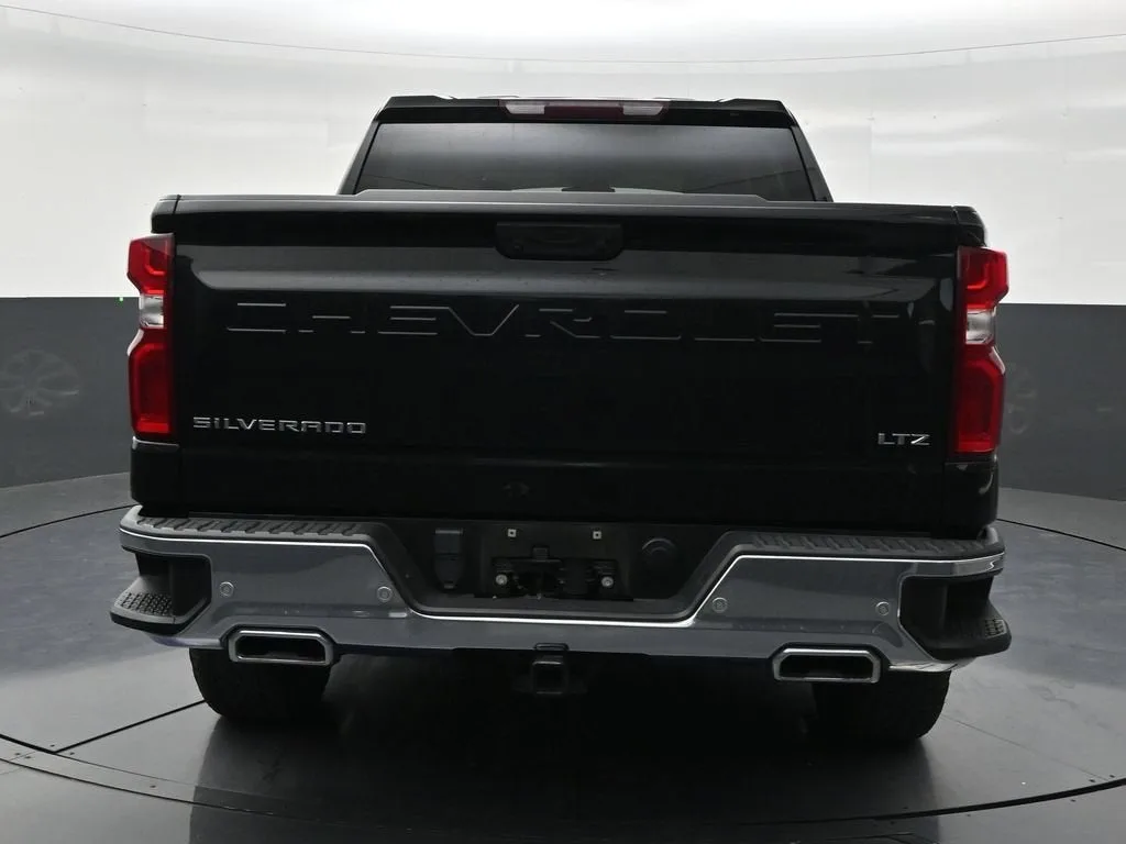 2023 Chevrolet Silverado 1500 LTZ photo 4