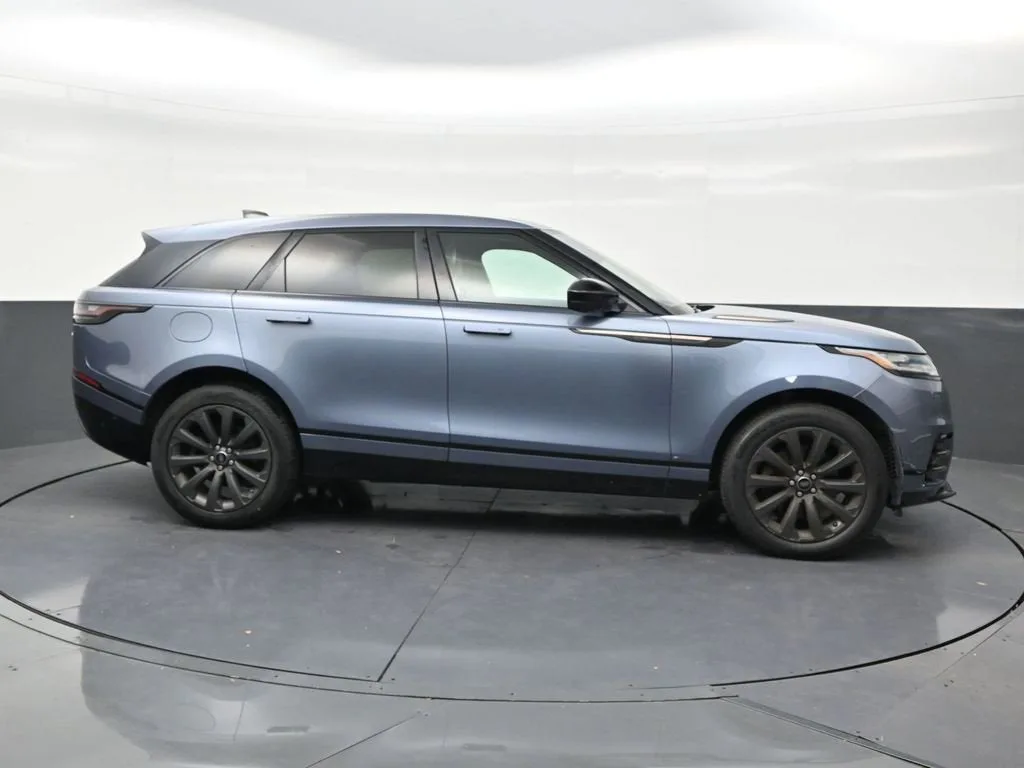 2021 Land Rover Range Rover Velar R-Dynamic S photo 6
