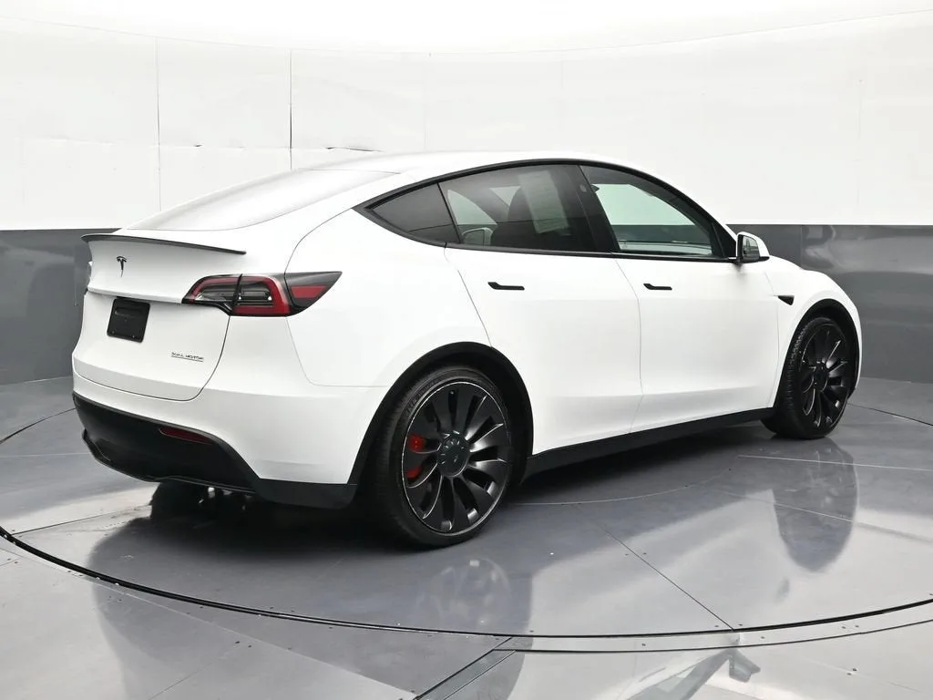 2023 Tesla Model Y Performance photo 5