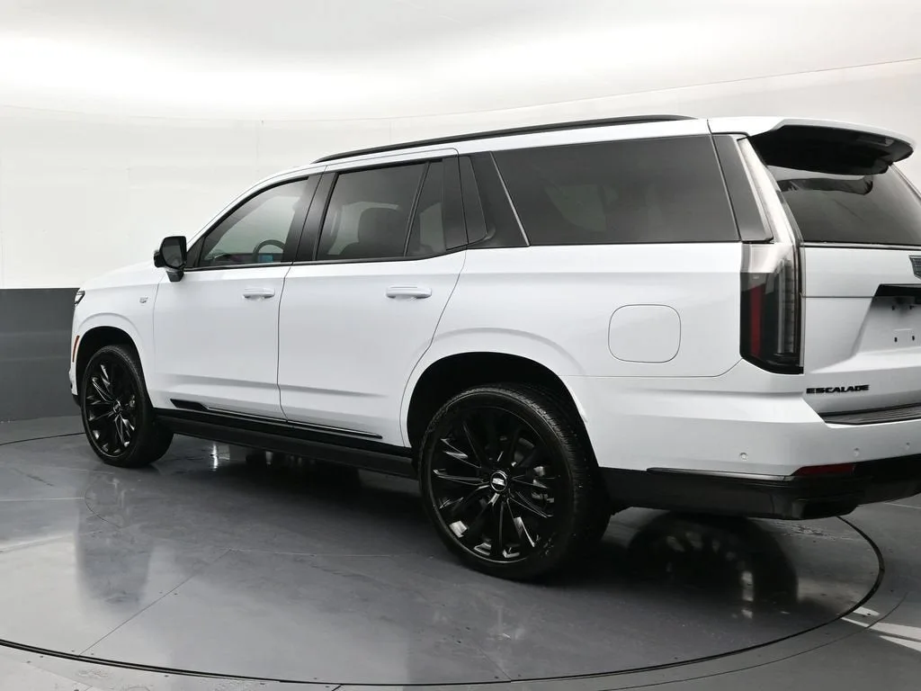 2026 Cadillac Escalade Platinum Sport photo 3