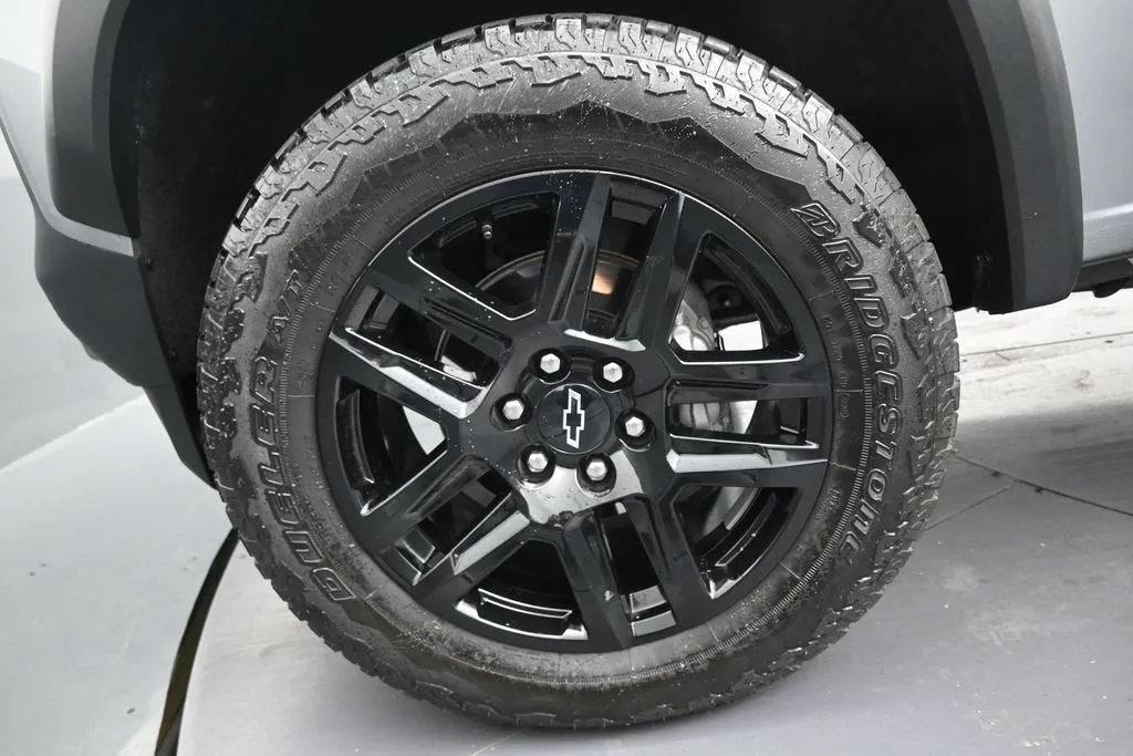 2025 Chevrolet Colorado Trail Boss photo 10