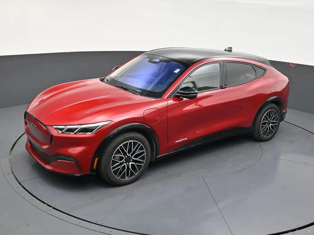 2024 Ford Mustang Mach-E Premium photo 11
