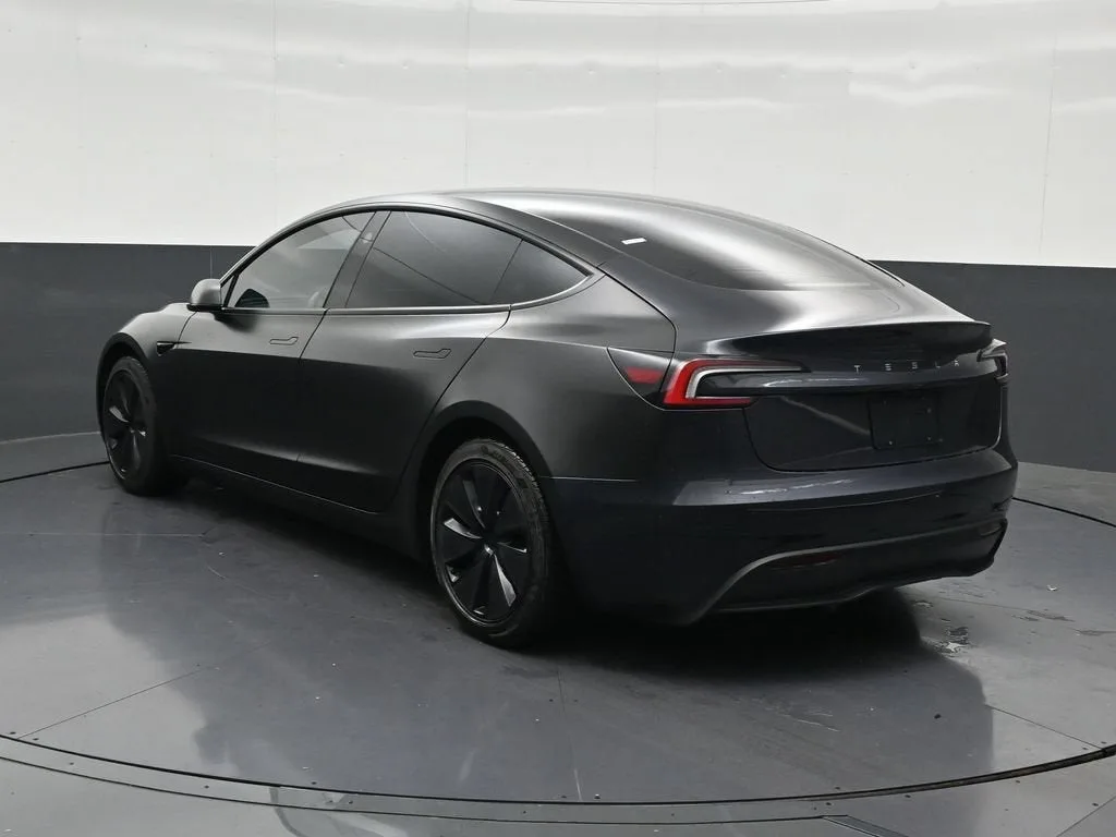 2024 Tesla Model 3 Rear-Wheel Drive photo 3
