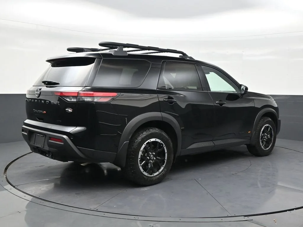 2025 Nissan Pathfinder Rock Creek 4WD photo 5