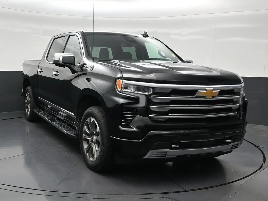 2023 Chevrolet Silverado 1500 High Country photo 8