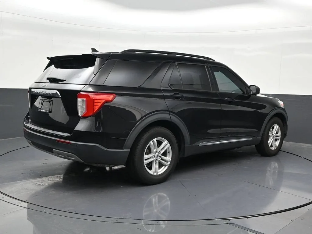 2021 Ford Explorer XLT photo 5