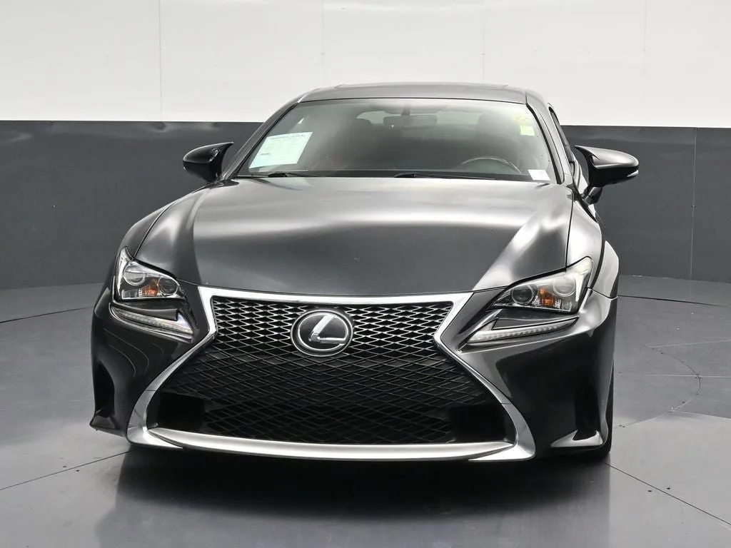 2017 Lexus RC 200t photo 6