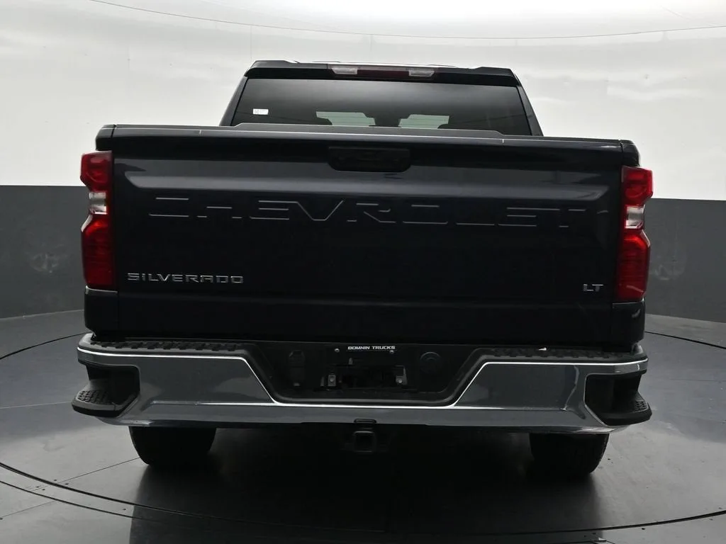 2023 Chevrolet Silverado 1500 LT photo 4
