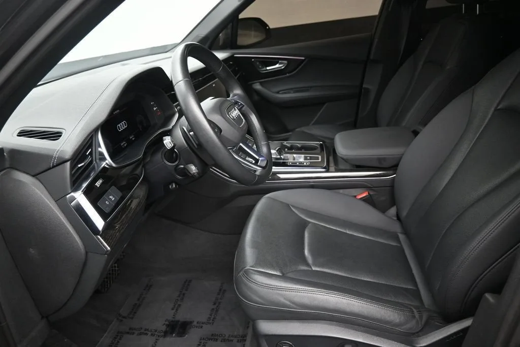 2023 Audi Q7 Premium Plus 55 TFSI quattro Tiptronic photo 12