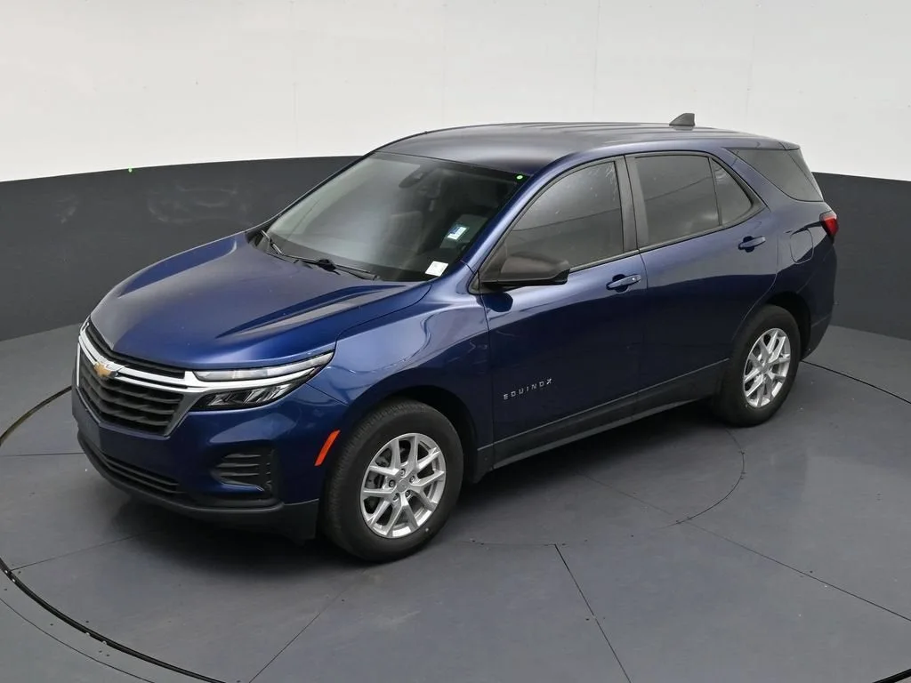 2022 Chevrolet Equinox LS photo 12