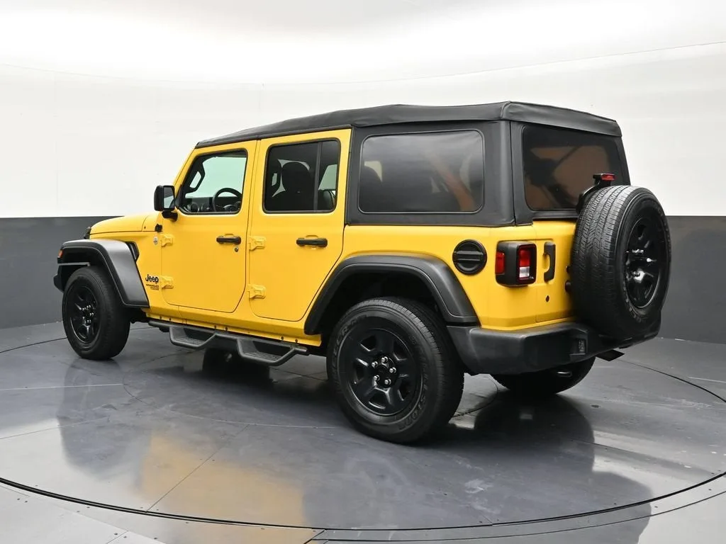 2020 Jeep Wrangler Unlimited Sport 4x4 photo 3