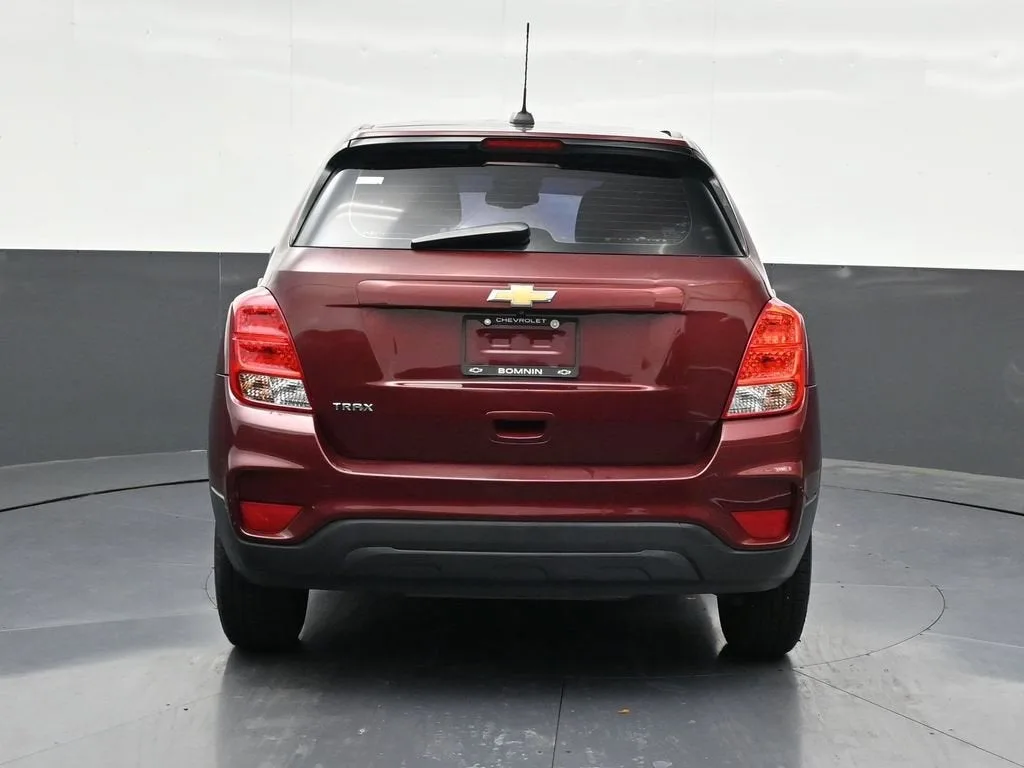2017 Chevrolet Trax LS photo 4