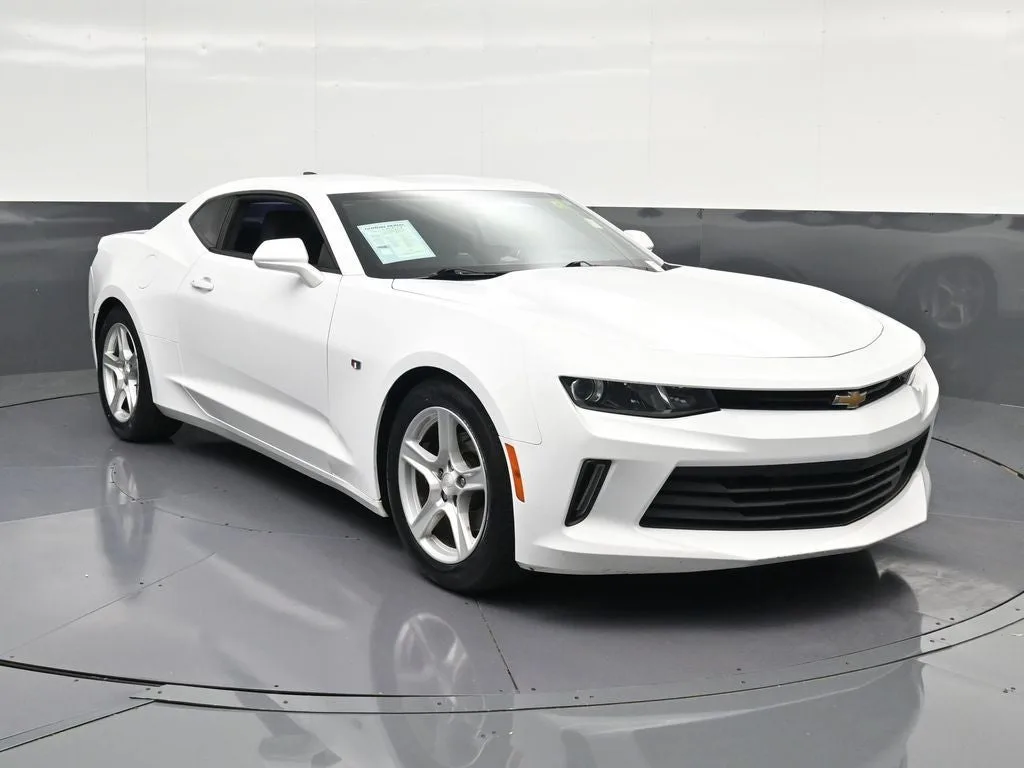 2018 Chevrolet Camaro 1LS photo 5