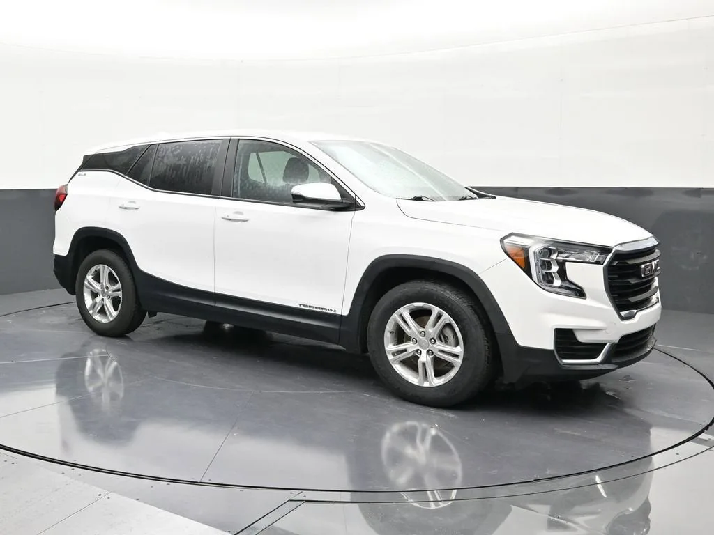 2022 GMC Terrain SLE photo 7