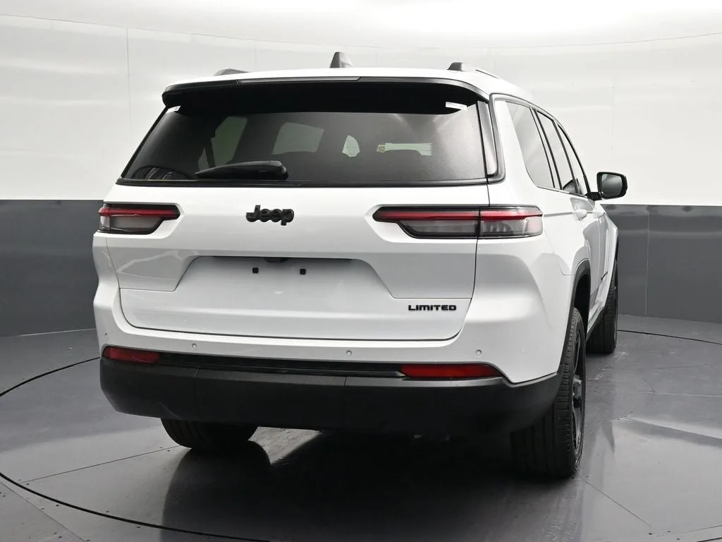2025 Jeep Grand Cherokee L Limited photo 2
