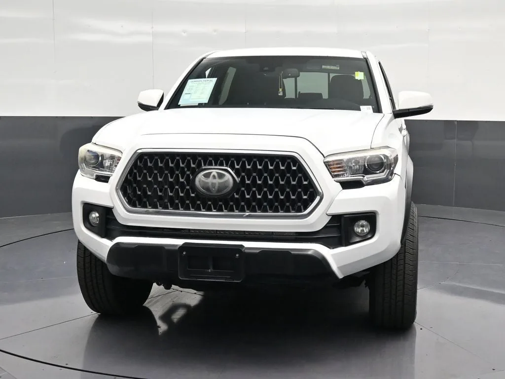2018 Toyota Tacoma TRD Off-Road V6 photo 6