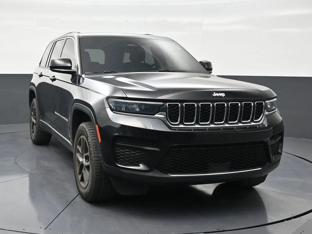 2024 Jeep Grand Cherokee Laredo X 4x4 photo 7