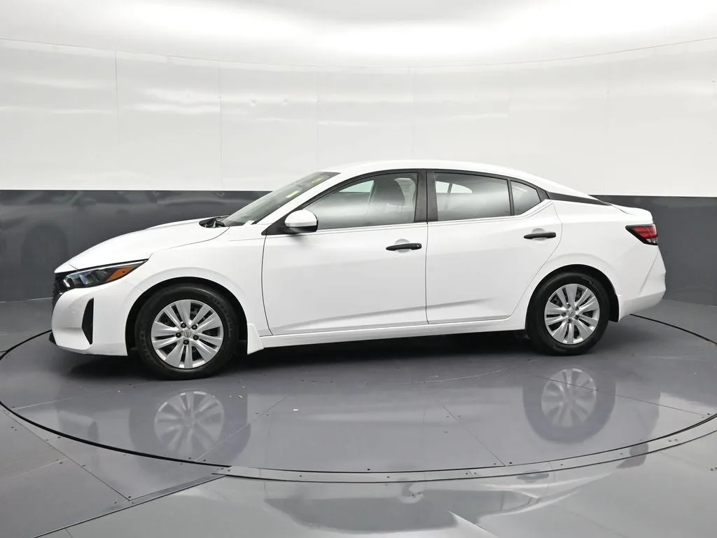 2024 Nissan Sentra S photo 7