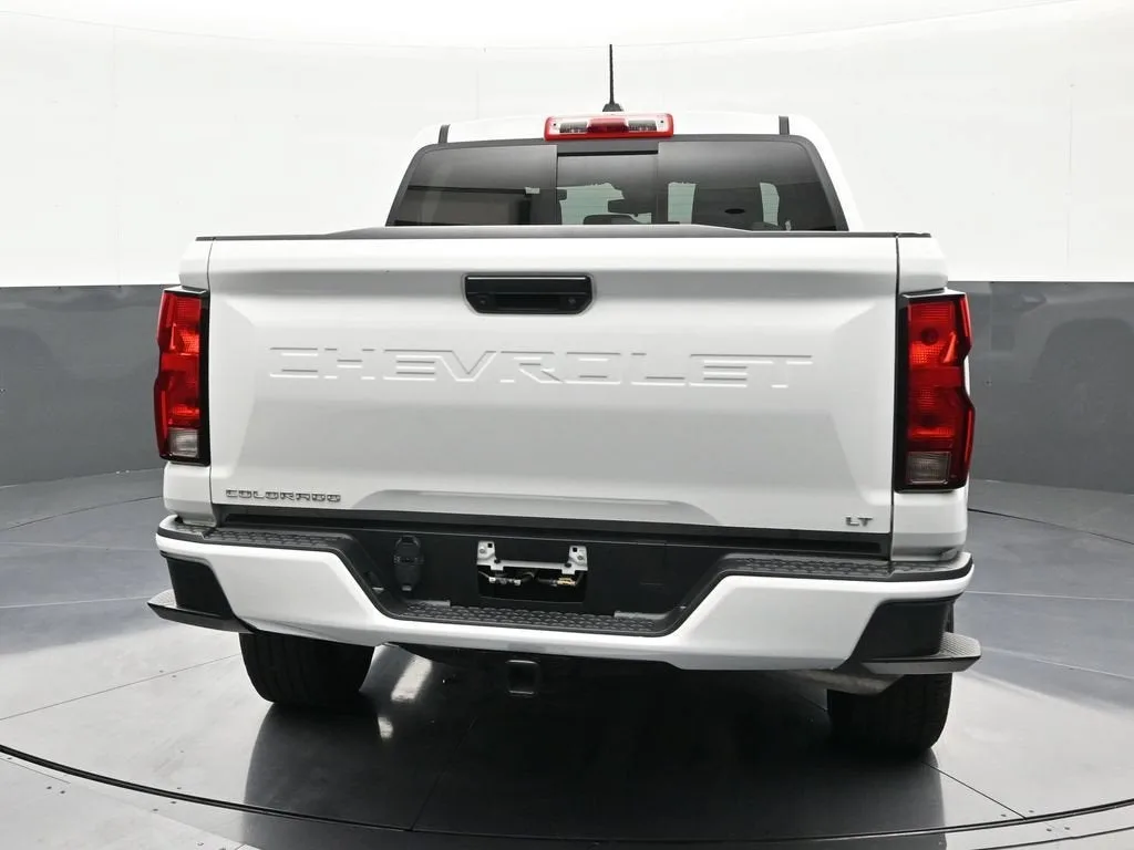 2024 Chevrolet Colorado LT photo 4