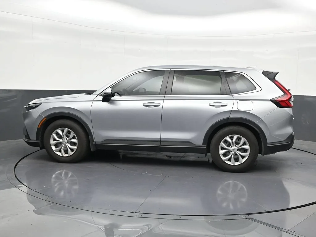 2026 Honda CR-V LX 2WD photo 2