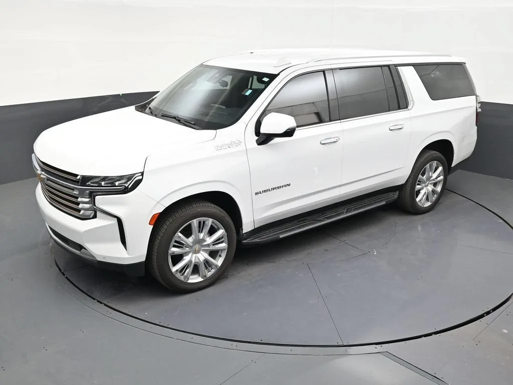2022 Chevrolet Suburban High Country photo 11