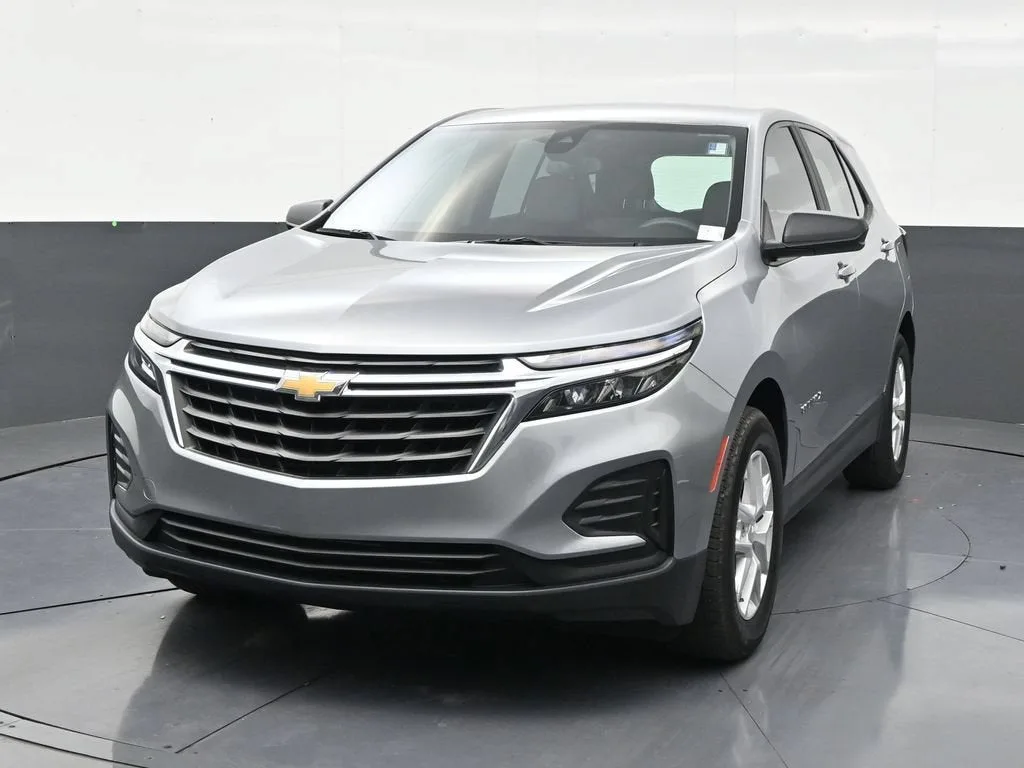 2024 Chevrolet Equinox LS photo 8