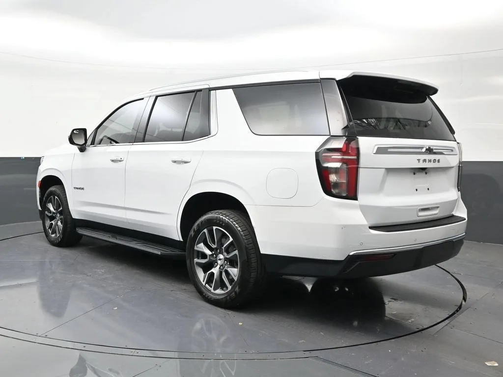 2023 Chevrolet Tahoe LS photo 3