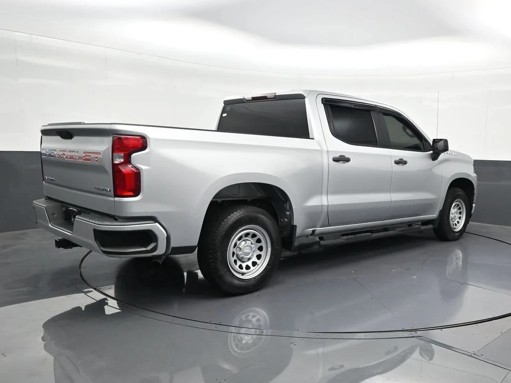 2021 Chevrolet Silverado 1500 Custom photo 5