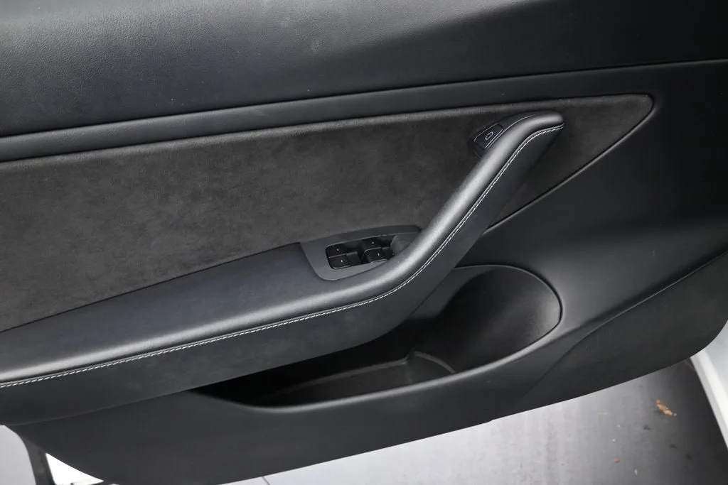 2021 Tesla Model 3 Long Range photo 10