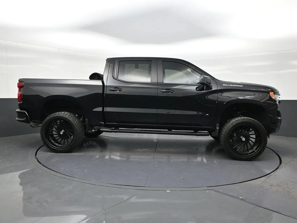 2026 Chevrolet Silverado 1500 RST photo 6
