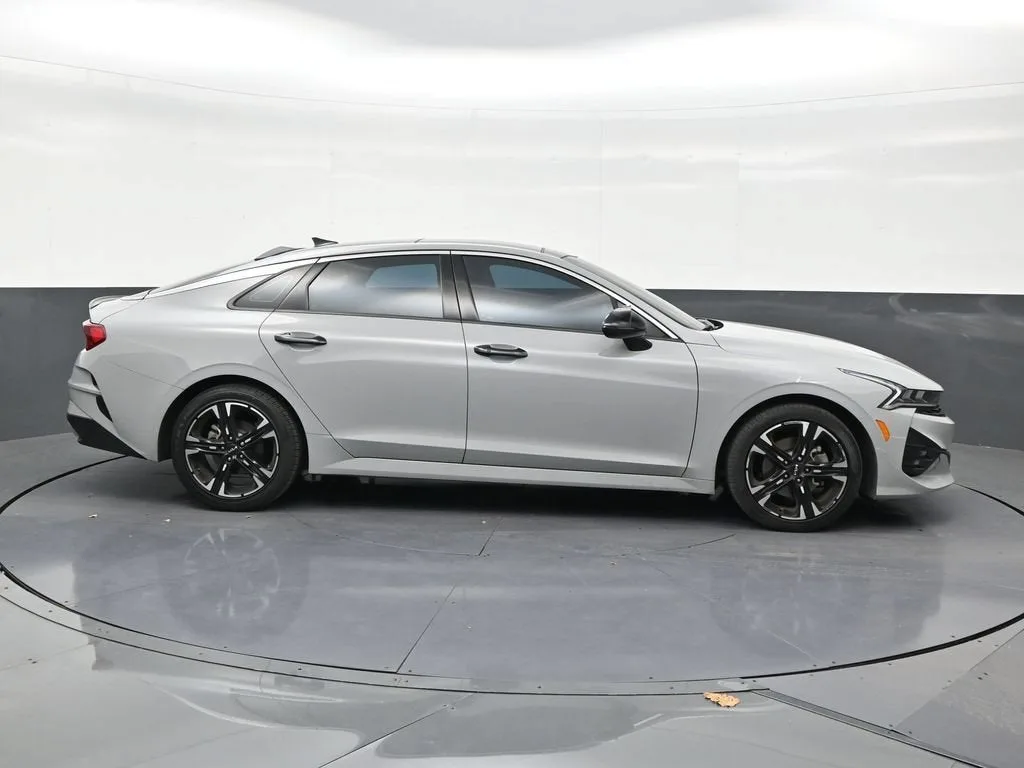 2024 Kia K5 GT-Line photo 6