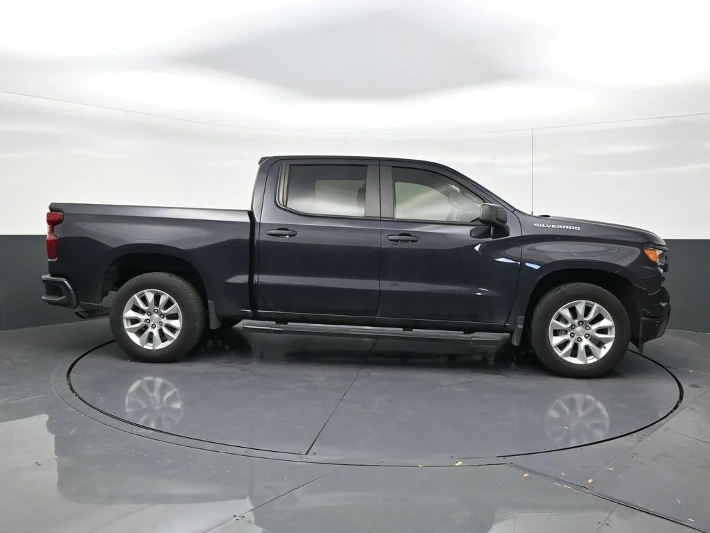 2023 Chevrolet Silverado 1500 Custom photo 6