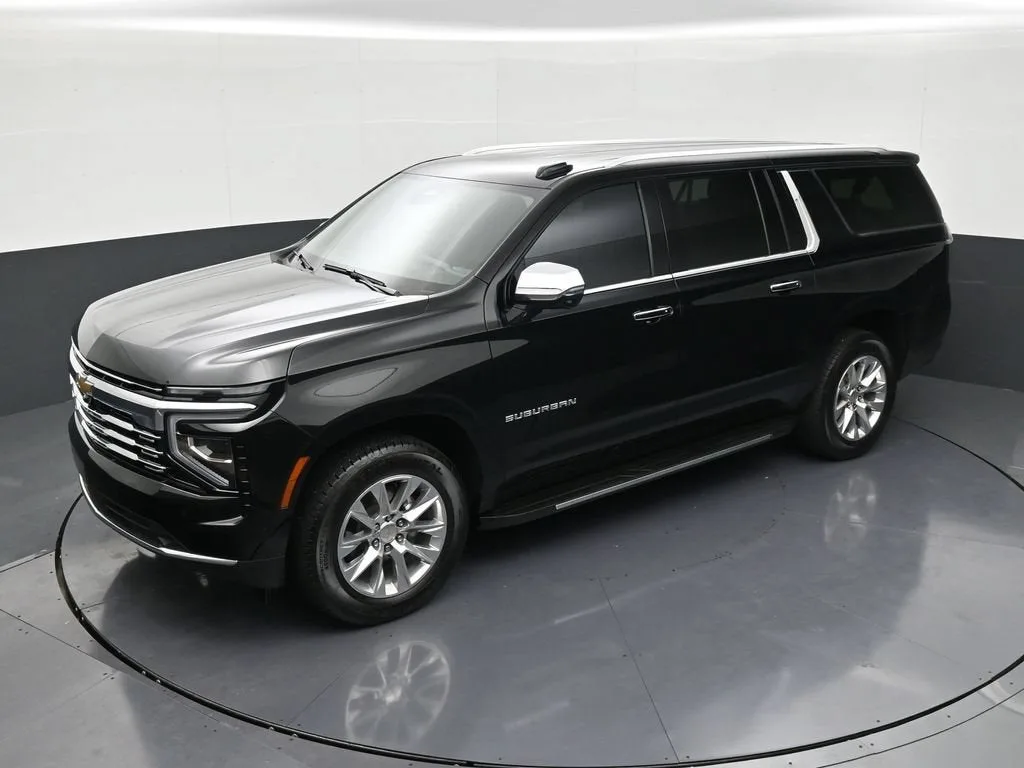 2026 Chevrolet Suburban Premier photo 12