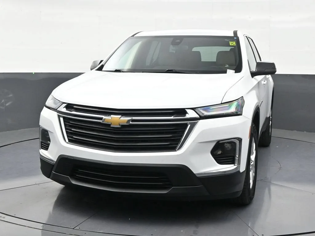 2023 Chevrolet Traverse LS photo 8