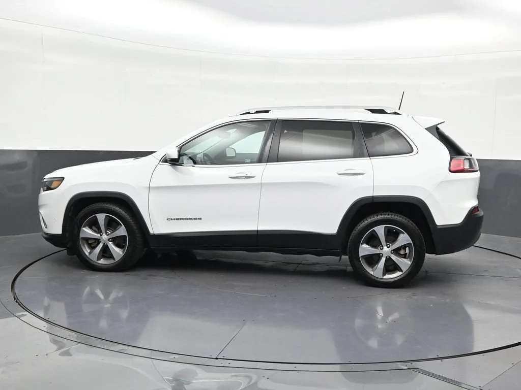 2019 Jeep Cherokee Limited FWD photo 2