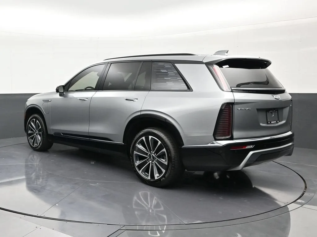 2026 Cadillac VISTIQ Sport photo 3
