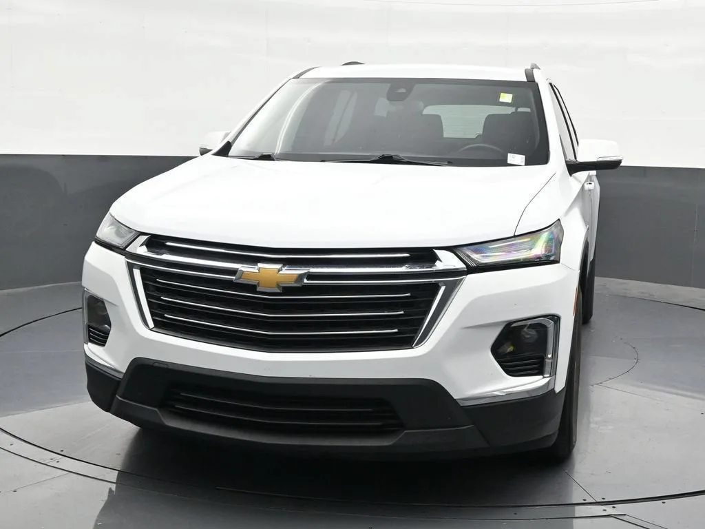 2023 Chevrolet Traverse LT Cloth photo 9