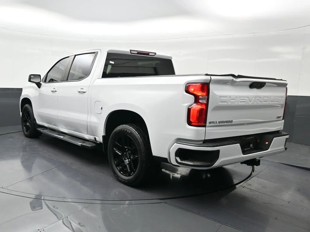 2022 Chevrolet Silverado 1500 RST photo 3