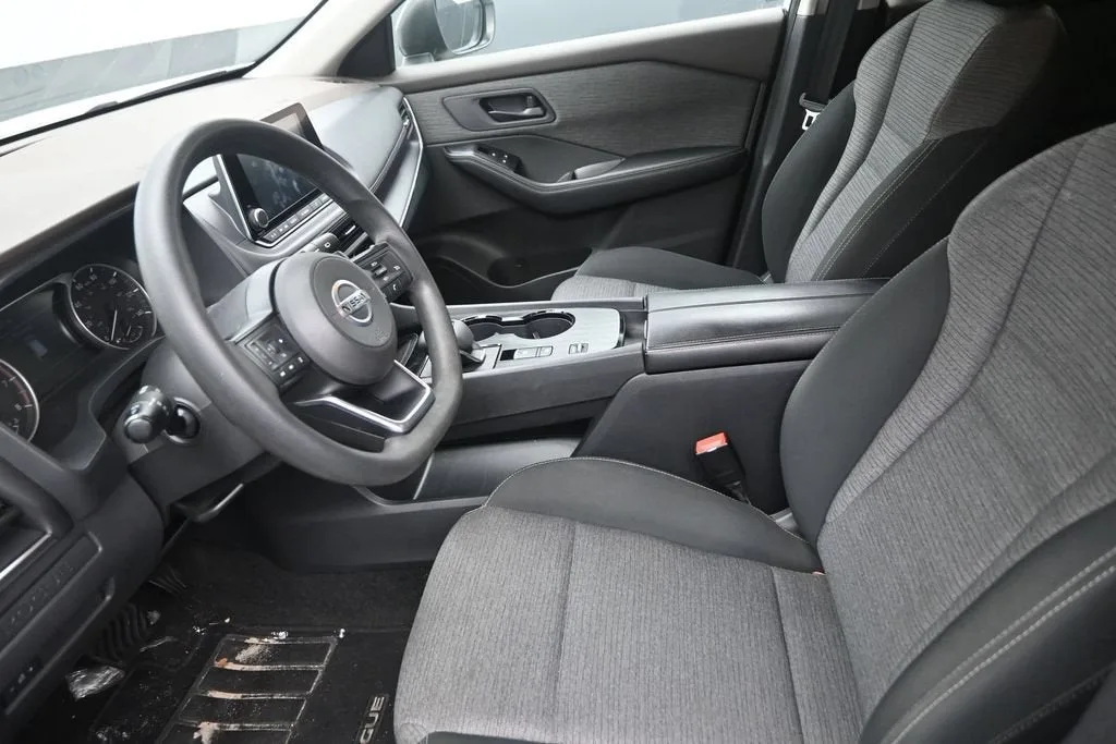 2021 Nissan Rogue S FWD photo 12