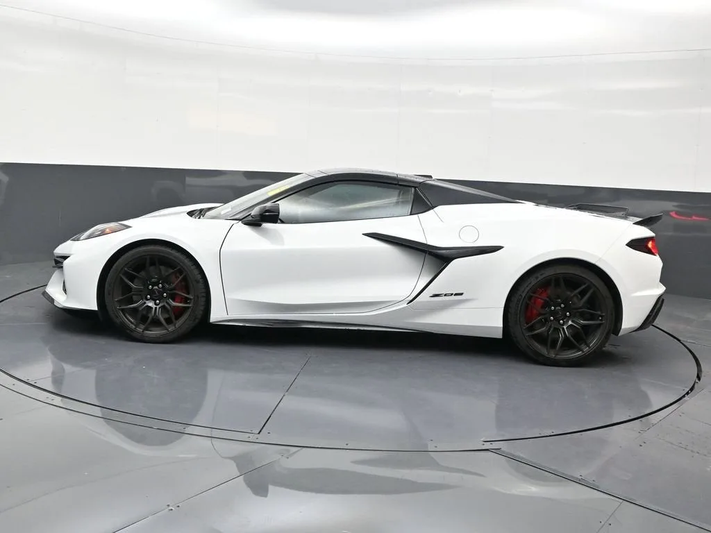 2026 Chevrolet Corvette Z06 1LZ photo 2