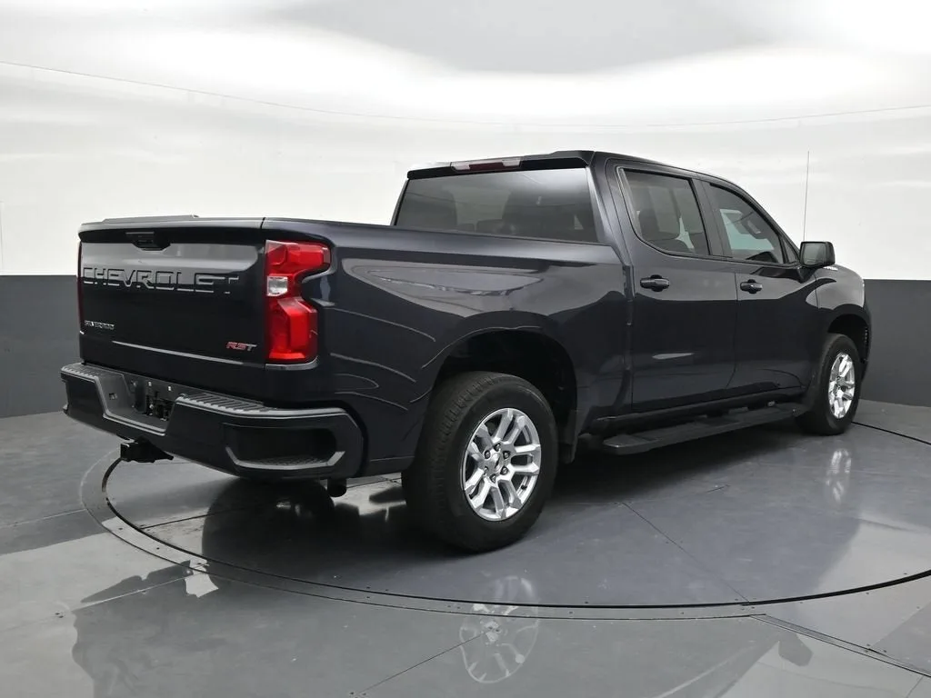 2023 Chevrolet Silverado 1500 RST photo 5