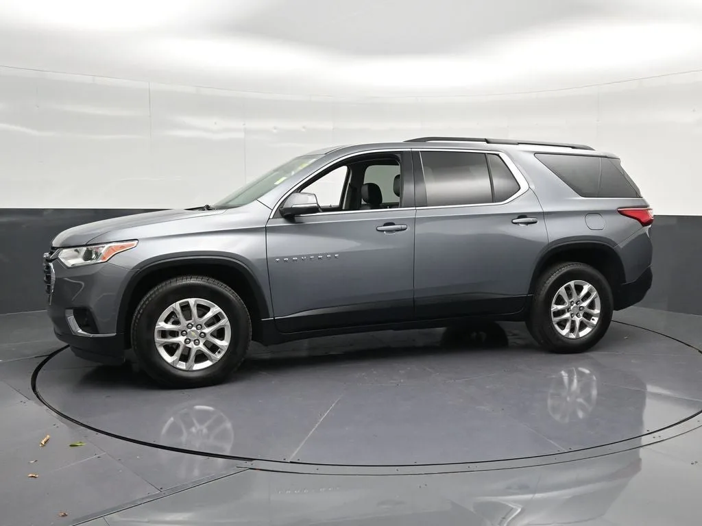 2021 Chevrolet Traverse LT Leather photo 7