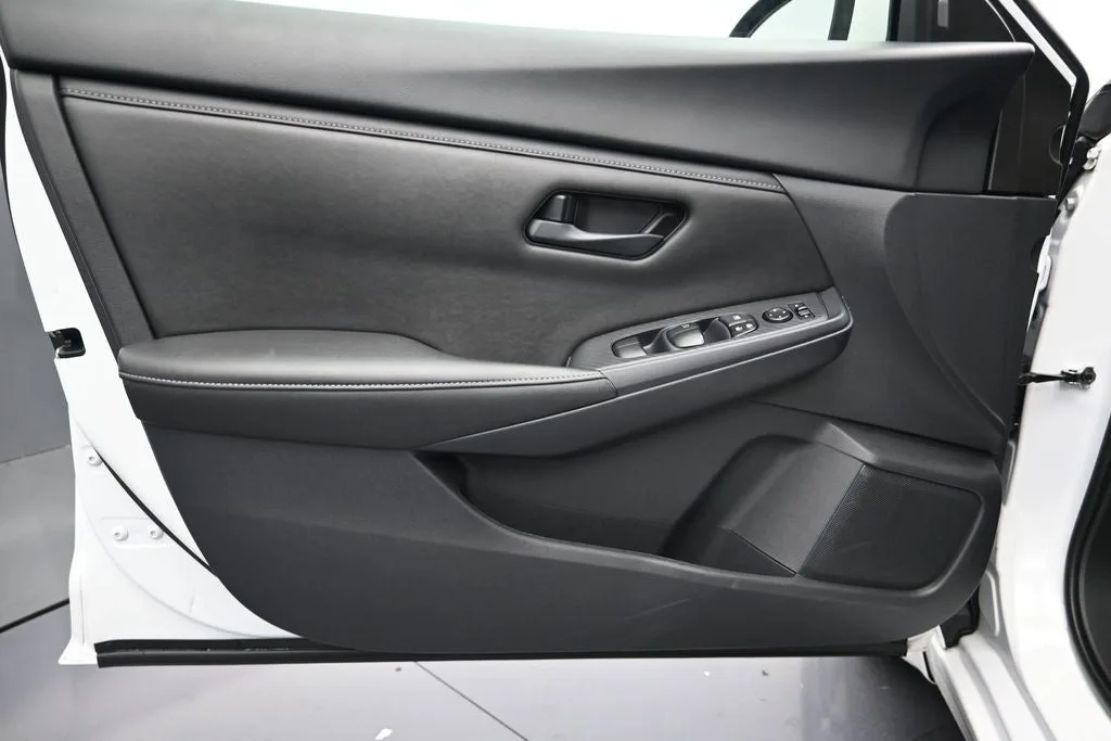 2024 Nissan Sentra S photo 12