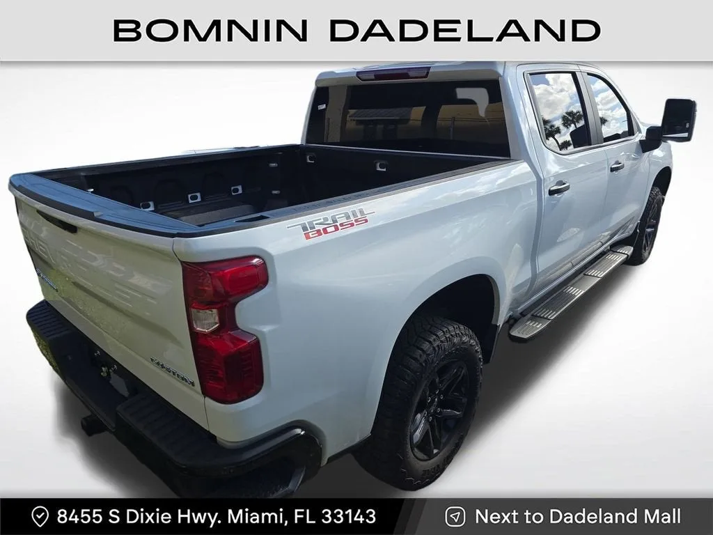 2025 Chevrolet Silverado 1500 Custom Trail Boss photo 4