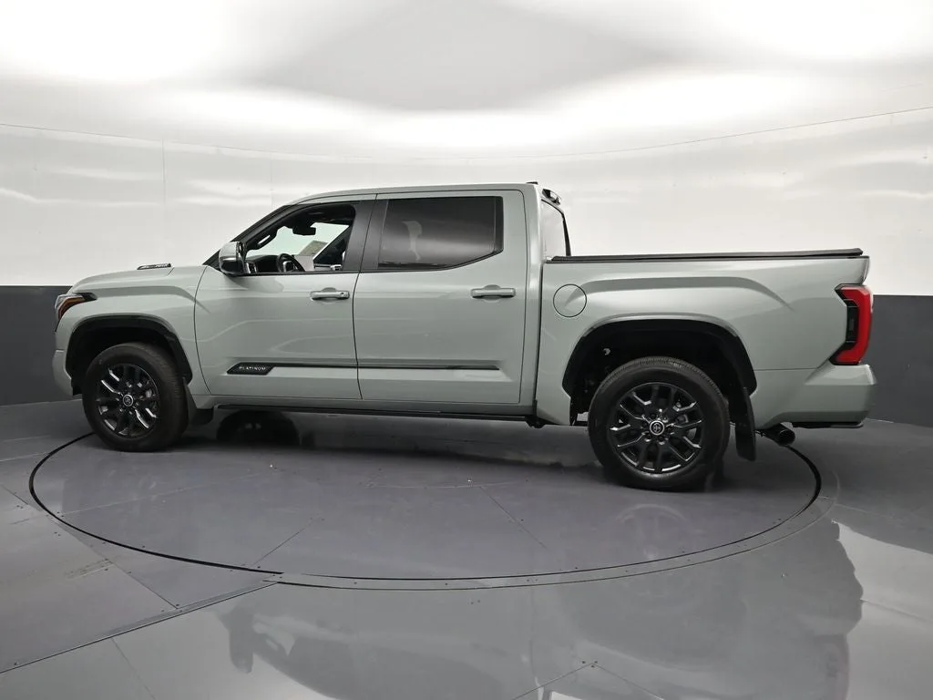 2024 Toyota Tundra Hybrid Platinum photo 8