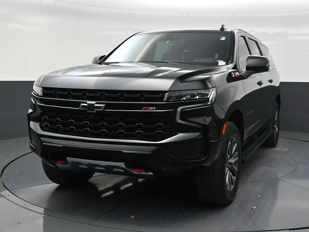 2023 Chevrolet Suburban Z71 photo 8