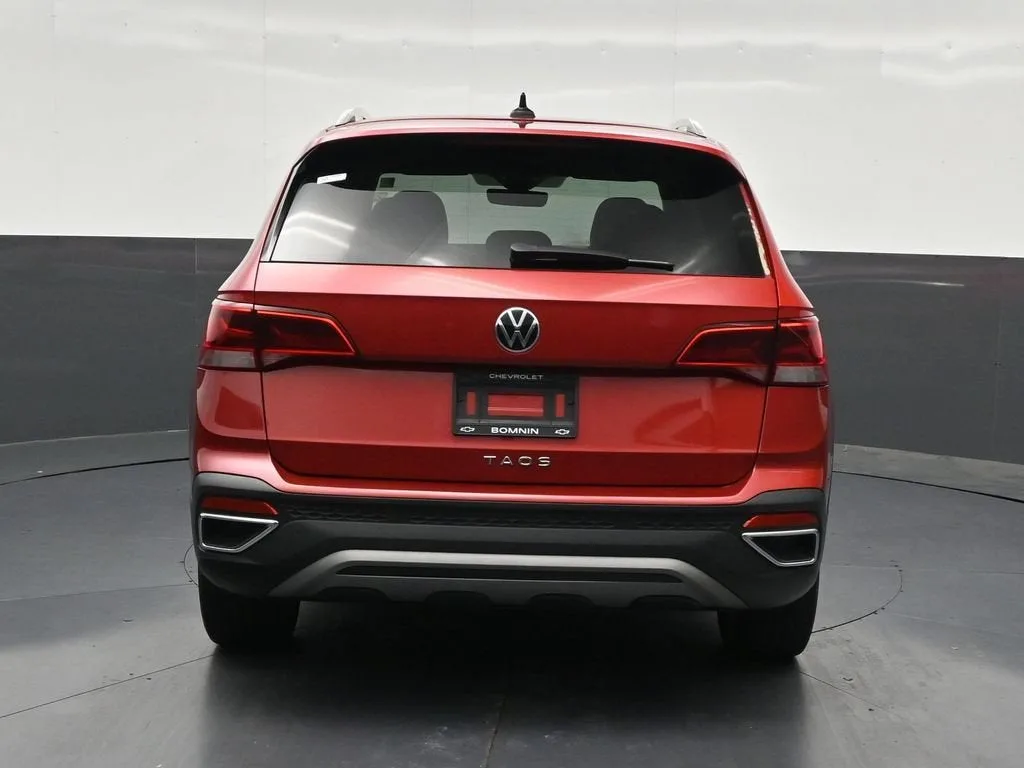 2024 Volkswagen Taos 1.5T SE photo 4