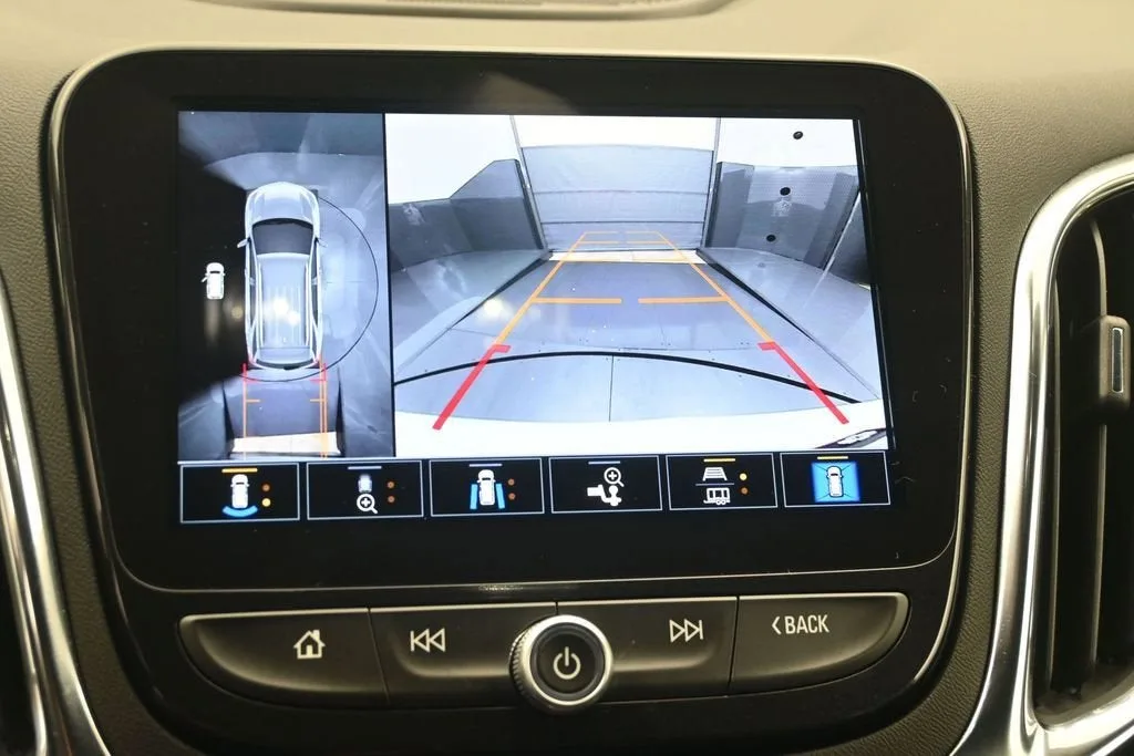 2024 Chevrolet Equinox Premier photo 10