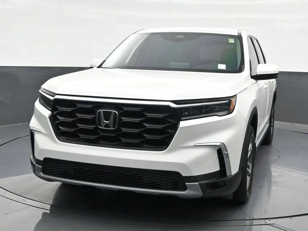 2023 Honda Pilot 2WD EX-L 8 Passenger photo 8